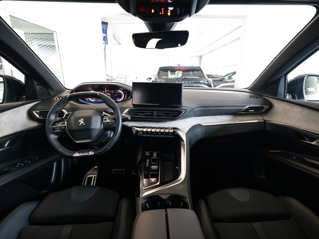 Bild 6 - 3008 GT HYBRID 136 e-DSC6