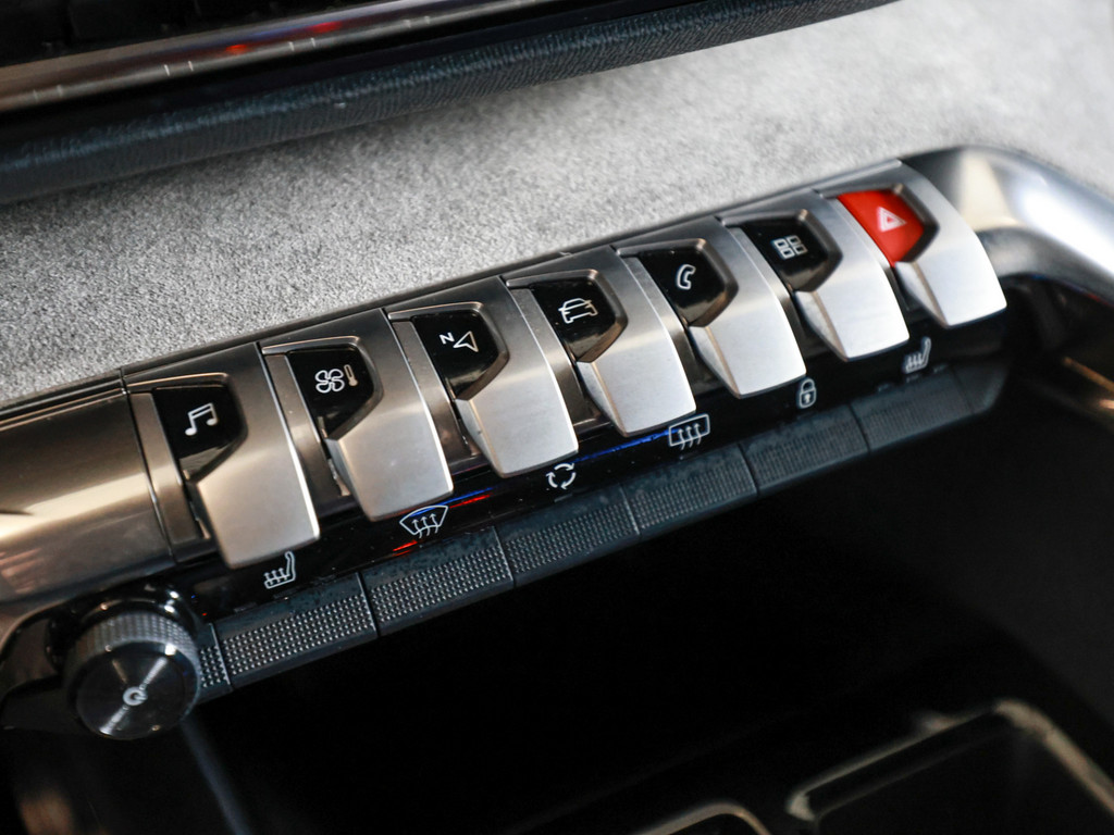 Bild 12 - 3008 GT HYBRID 136 e-DSC6