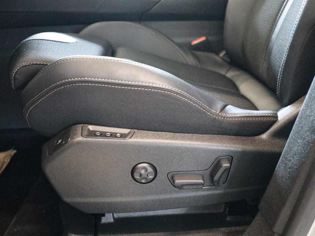 Bild 27 - 3008 GT HYBRID 136 e-DSC6