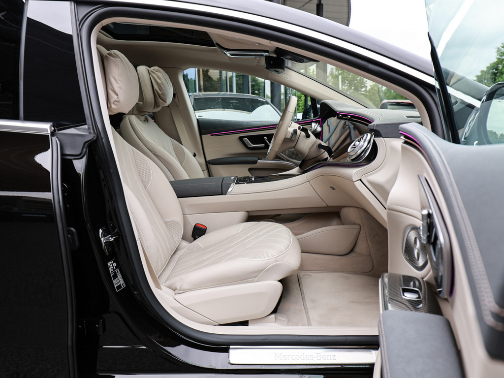 Bild 3 - EQS 580 4M AMG Sport Premium + Hyperscreen