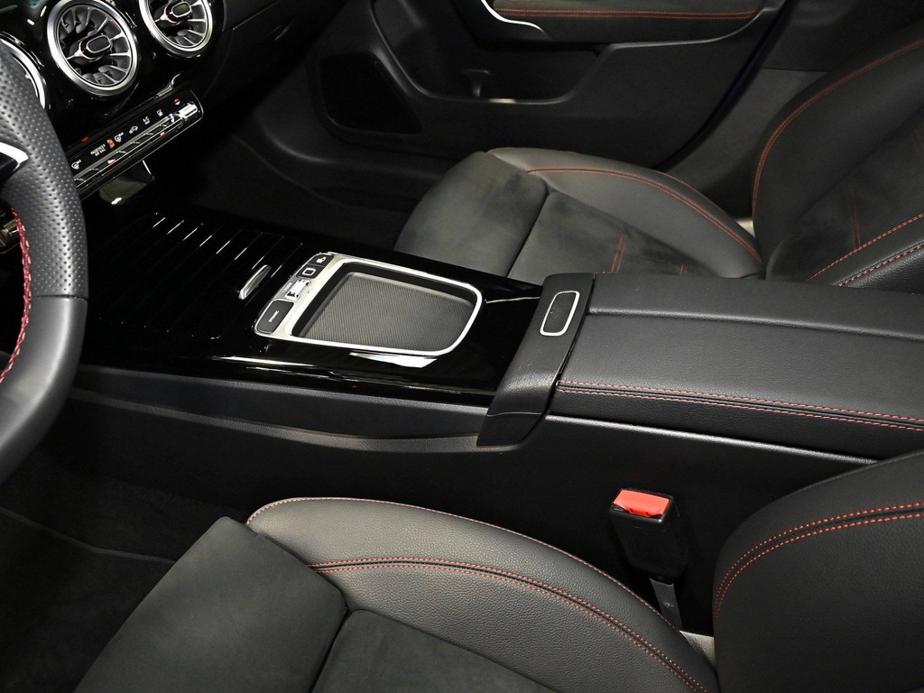 Bild 15 - CLA 250 e Coupé AMG Sport Premium