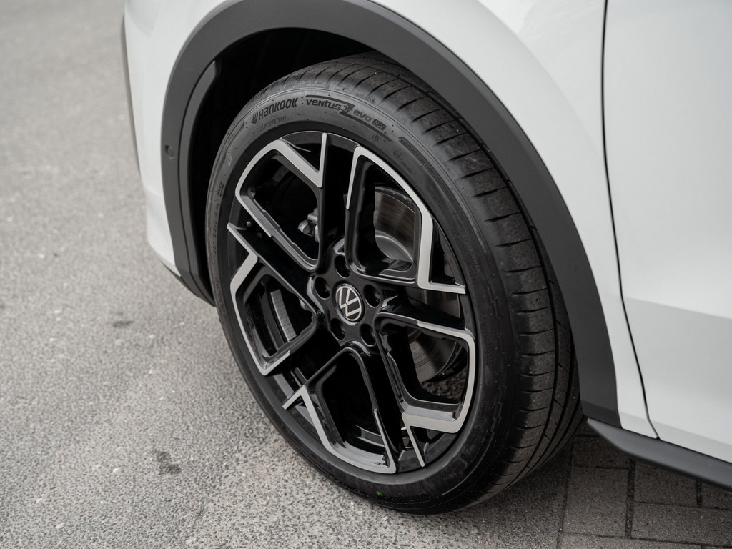Bild 6 - T-Roc R-Line 1.5 l eTSI DSG IQLight