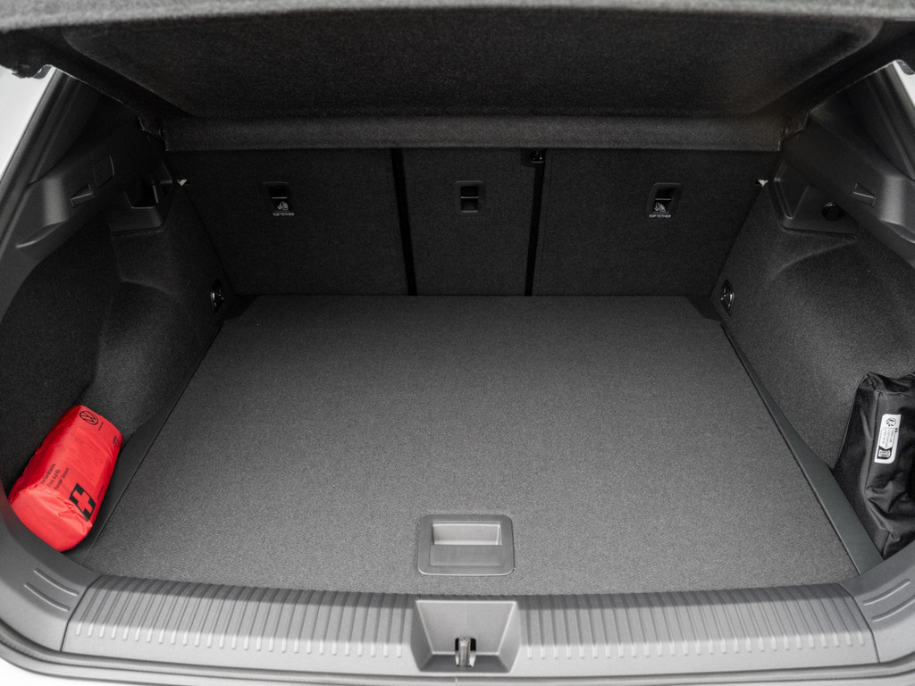 Bild 28 - T-Roc R-Line 1.5 l eTSI DSG IQLight