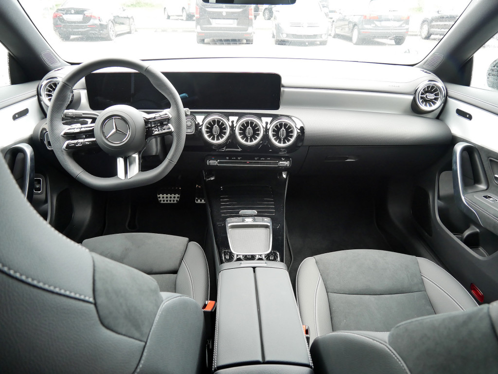 Bild 11 - CLA 180 Coupé AMG Special Edition