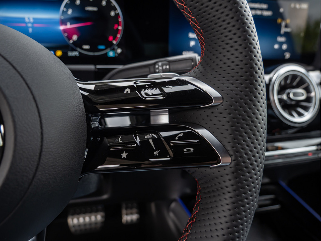 Bild 16 - GLA 200 AMG