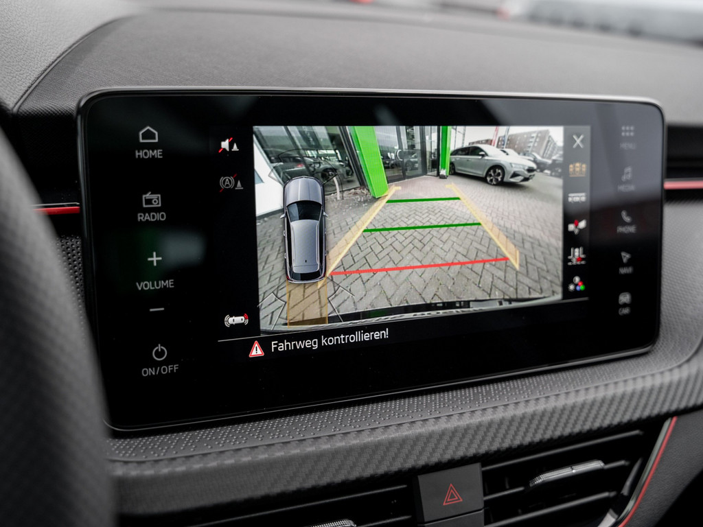 Bild 16 - Kamiq Monte Carlo 1.5 TSI DSG Pano AHK Navi ACC