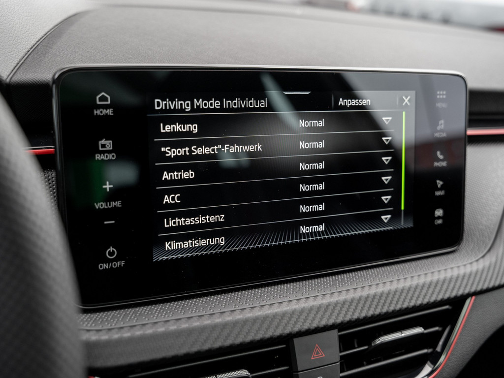 Bild 17 - Kamiq Monte Carlo 1.5 TSI DSG Pano AHK Navi ACC
