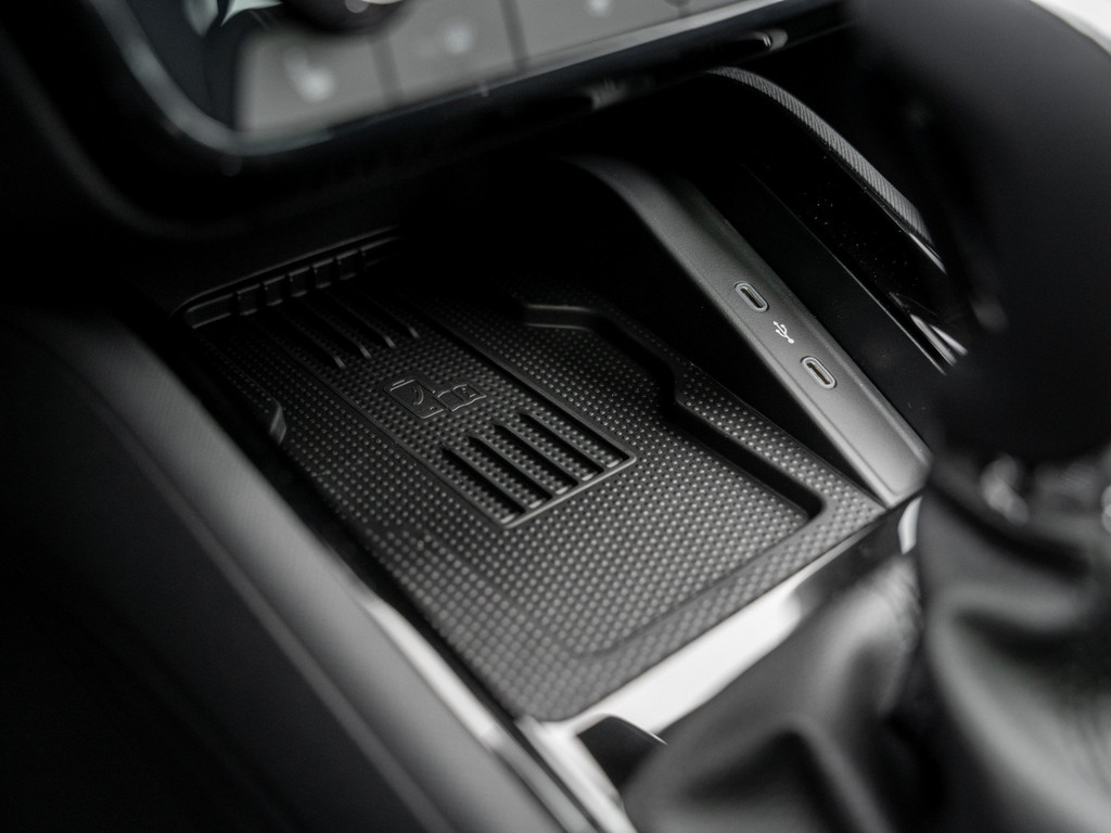 Bild 21 - Kamiq Monte Carlo 1.5 TSI DSG Pano AHK Navi ACC