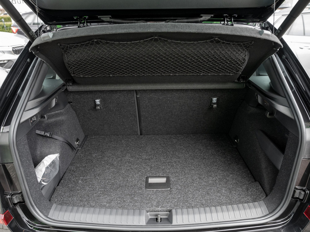 Bild 31 - Kamiq Monte Carlo 1.5 TSI DSG Pano AHK Navi ACC