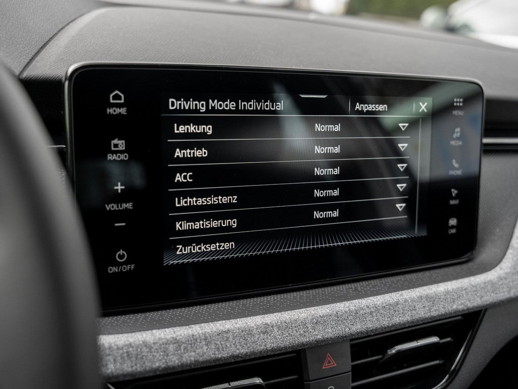 Bild 20 - Kamiq Balance 1.0 TSI AHK Kam. Navi ACC LED