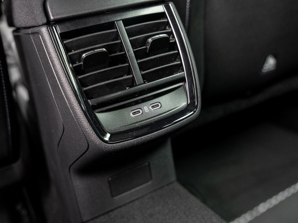 Bild 11 - Kamiq Monte Carlo 1.5 TSI DSG Pano AHK Navi ACC