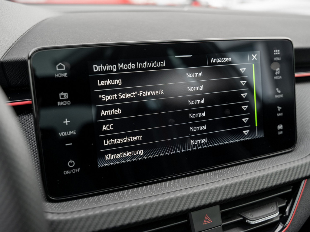 Bild 19 - Kamiq Monte Carlo 1.5 TSI DSG Pano AHK Navi ACC