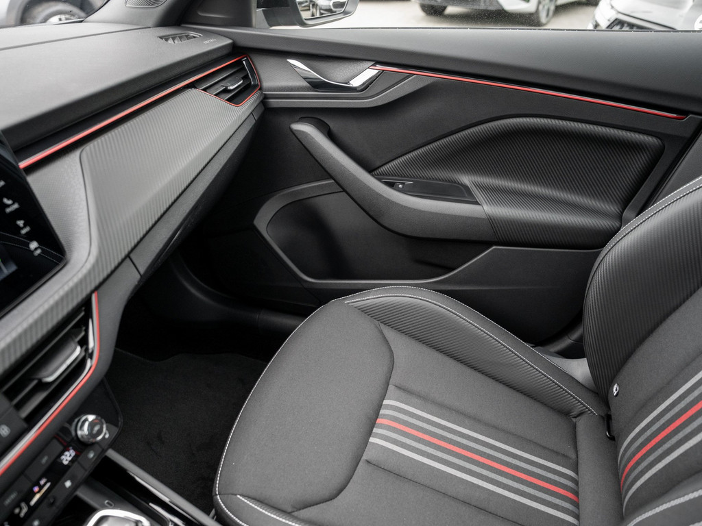 Bild 23 - Kamiq Monte Carlo 1.5 TSI DSG Pano AHK Navi ACC