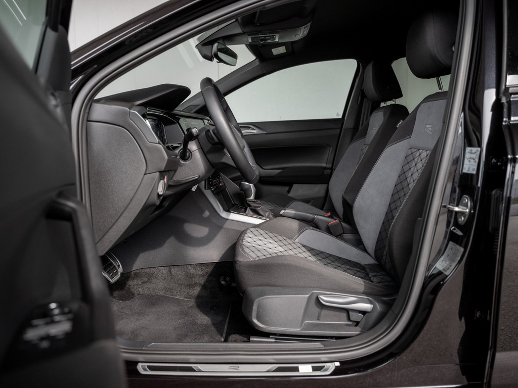 Bild 8 - Polo R-Line 1.0 TSI DSG R-Line IQLight Navi Sportp. LED