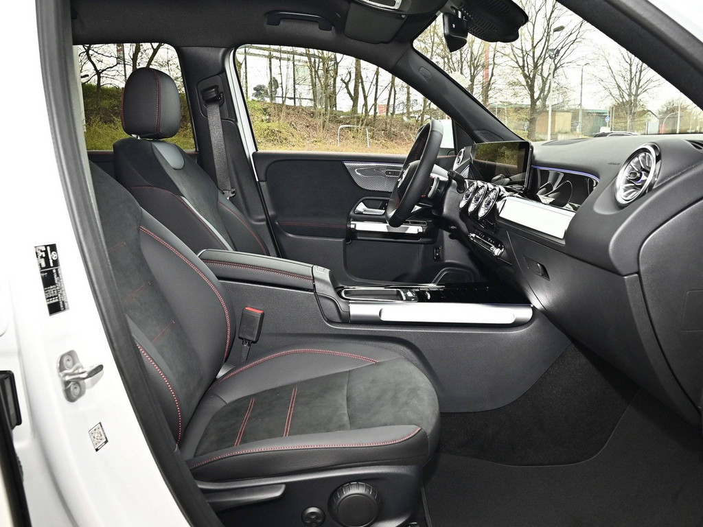 Bild 3 - GLB 220 d 4M AMG Line