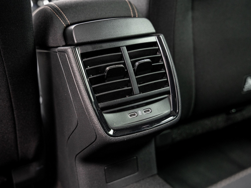 Bild 11 - Kamiq Tour 1.0 TSI DSG Pano Virtual ACC LM