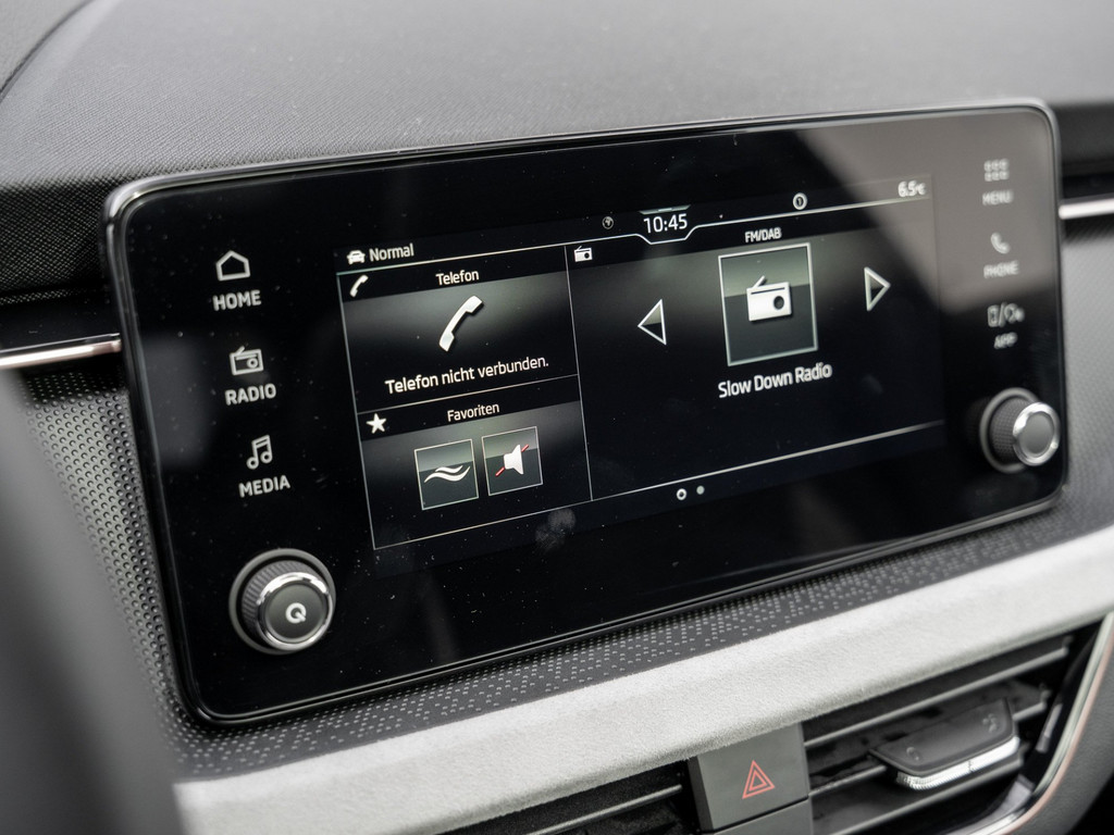 Bild 15 - Kamiq Tour 1.0 TSI DSG Pano Virtual ACC LM
