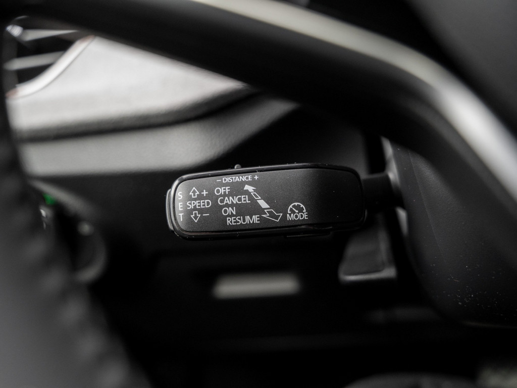 Bild 28 - Kamiq Tour 1.0 TSI DSG Pano Virtual ACC LM
