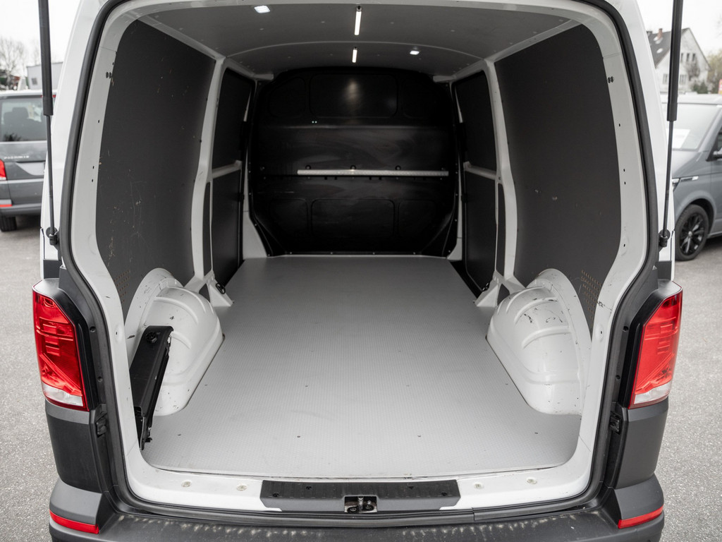Bild 25 - T6.1 Transporter Kasten LR 2.0 TDI DSG