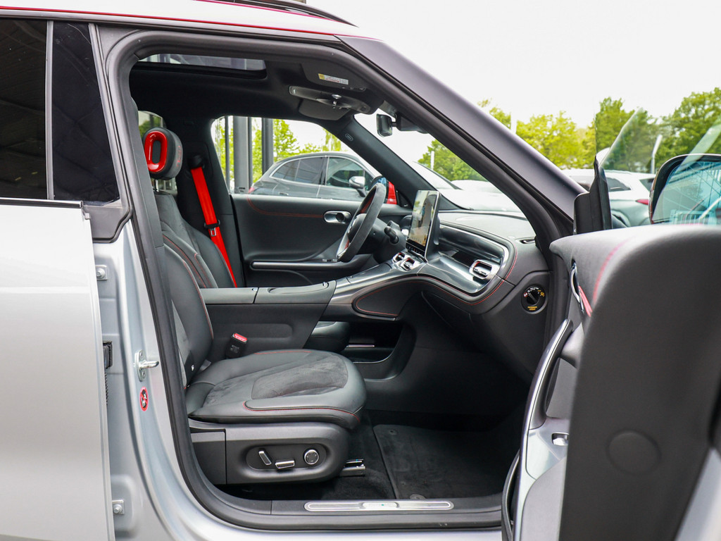 Bild 2 - #1 Brabus AWD