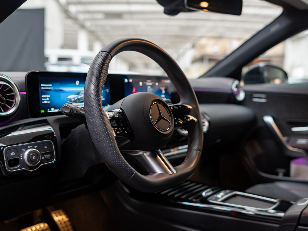 Bild 19 - CLA 180 Coupé AMG Sport Advanced + 