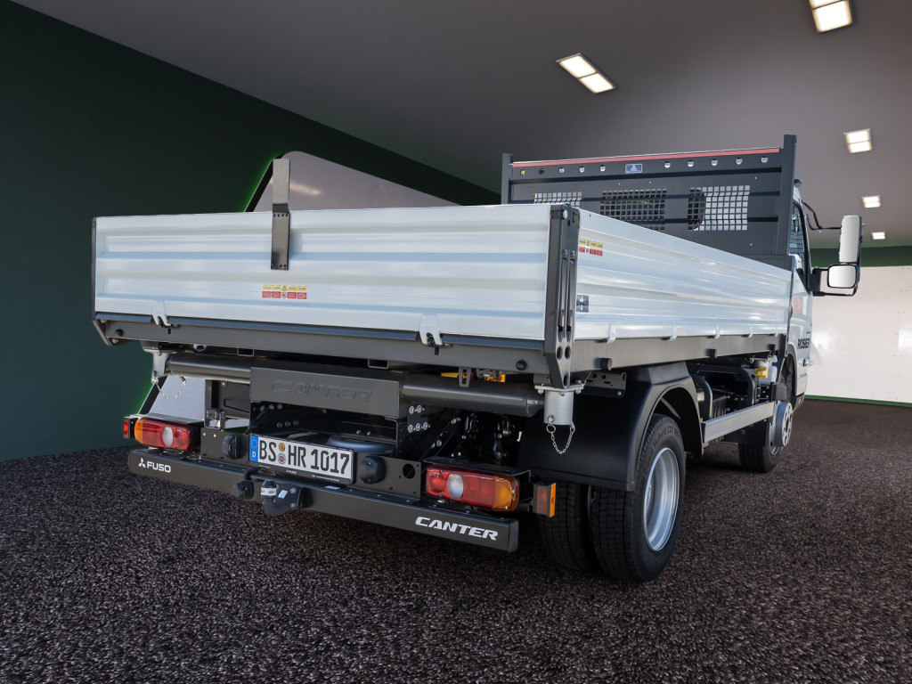 Bild 4 - FUSO Canter 7C18 Scattolini Dreiseitenkipper