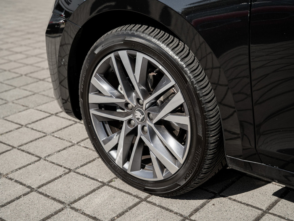 Bild 8 - OCTAVIA C. TOUR 2.0 TDI DSG AHK Navi Pano 360