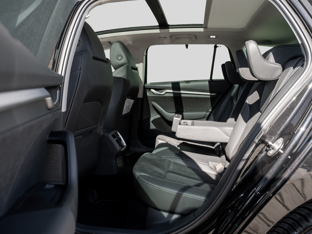 Bild 10 - OCTAVIA C. TOUR 2.0 TDI DSG AHK Navi Pano 360