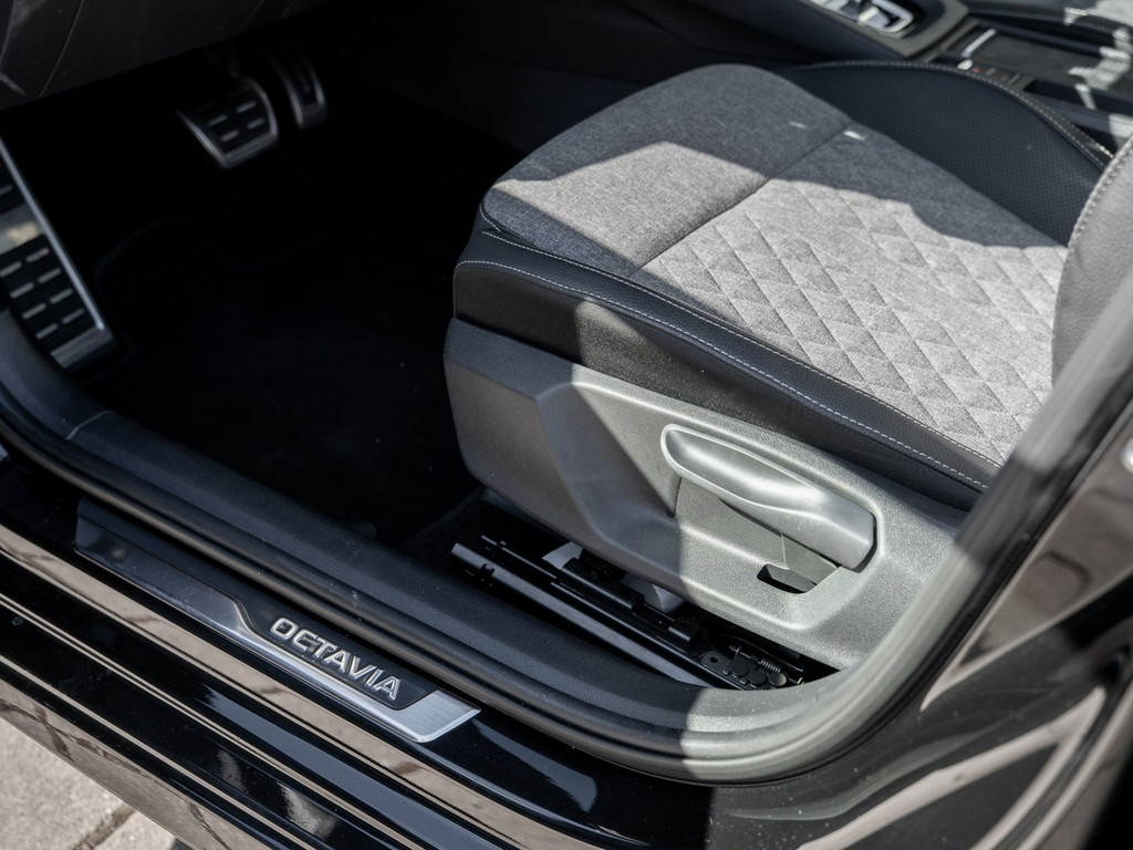 Bild 29 - OCTAVIA C. SPORTLINE 1.5 TSI eTEC DSG Kam. Navi