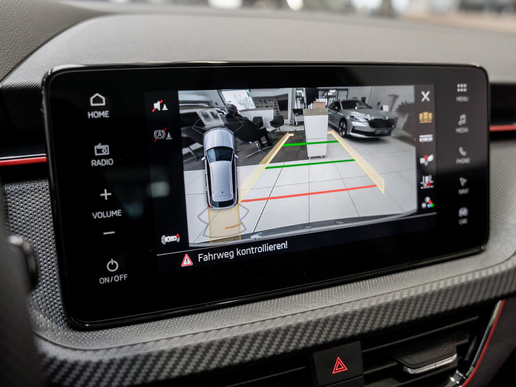 Bild 19 - Kamiq Monte Carlo 1.0 TSI Pano AHK Kam. Navi ACC