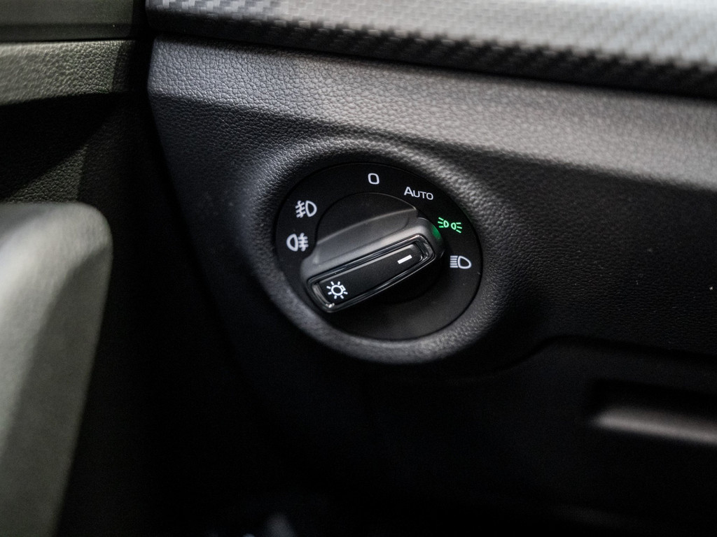 Bild 32 - Kamiq Monte Carlo 1.0 TSI Pano AHK Kam. Navi ACC