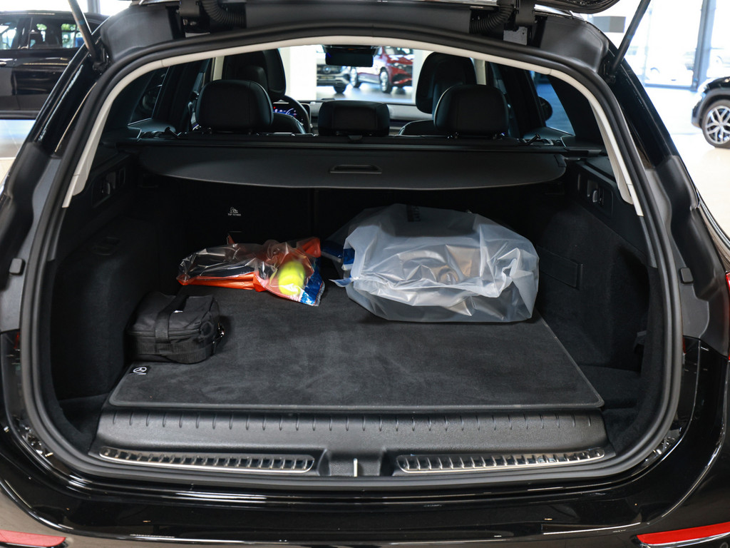 Bild 32 - C 300 e T AMG Sport Premium +