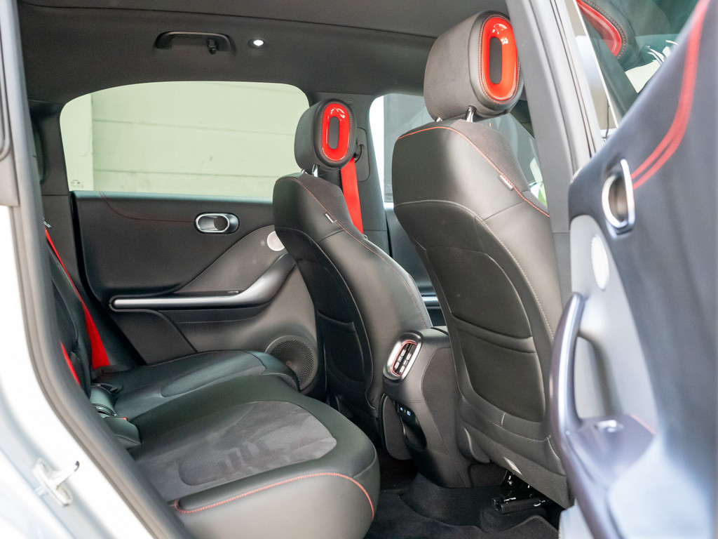 Bild 5 - #1 Brabus AWD