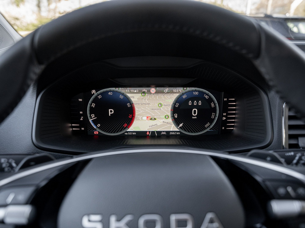 Bild 24 - Karoq Tour 1.5 TSI DSG AHK Navi Virtual ACC