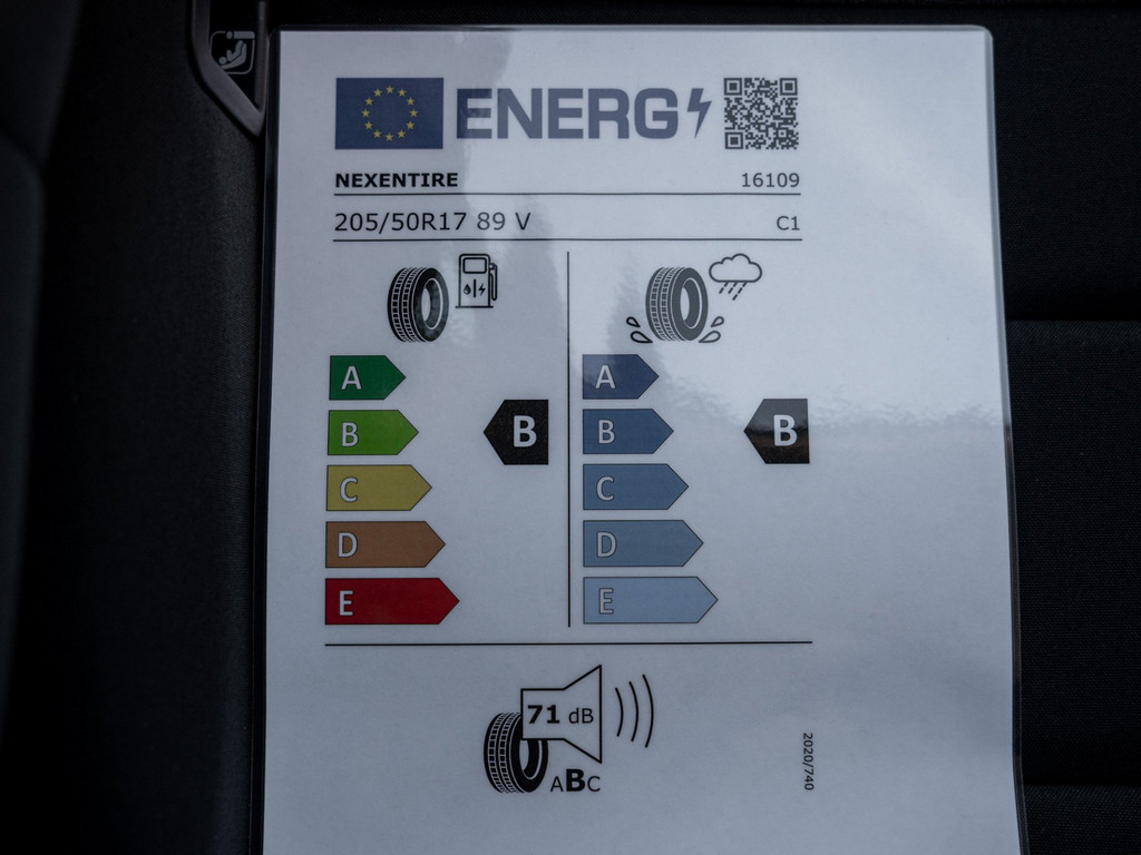 Bild 10 - Scala Tour 1.0 TSI DSG Navi Virtual ACC LED LM