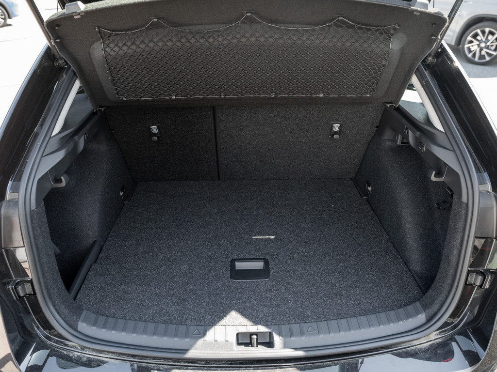 Bild 31 - Scala Tour 1.0 TSI DSG Navi Virtual ACC LED LM