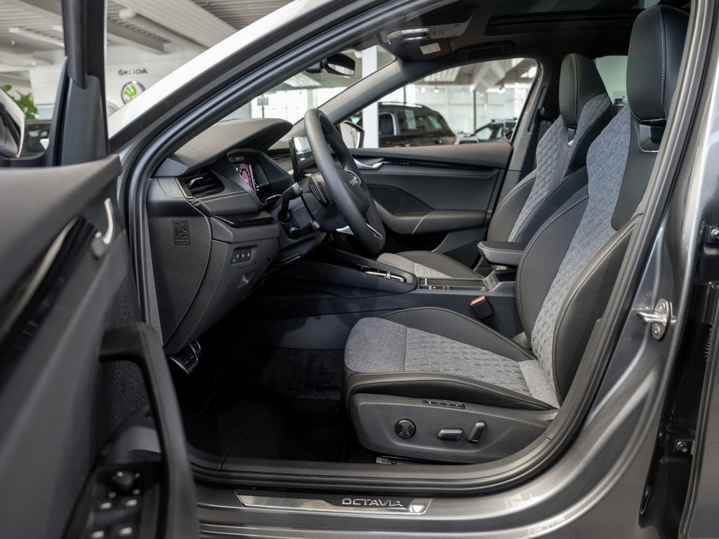 Bild 8 - Octavia Combi Sportline 2.0 TDI DSG Kam. Sportp.
