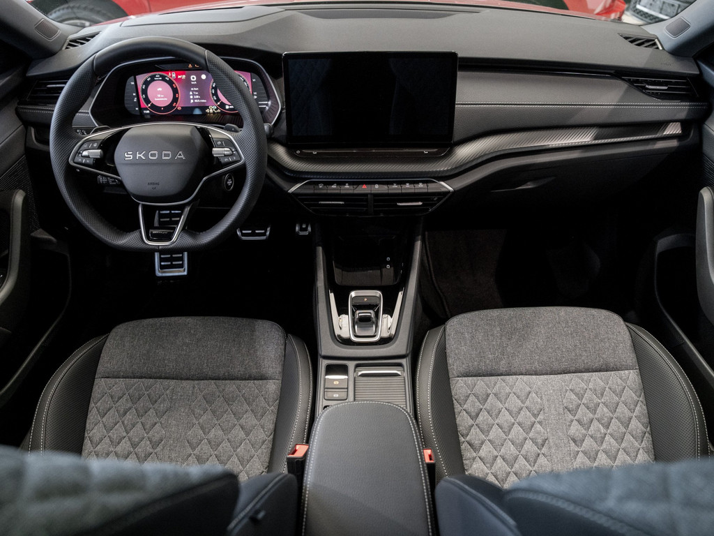 Bild 11 - Octavia Combi Sportline 2.0 TDI DSG Kam. Sportp.