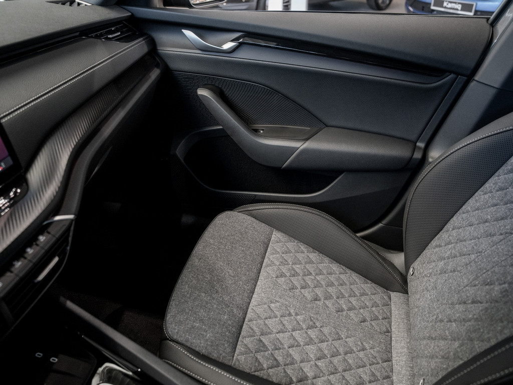 Bild 25 - Octavia Combi Sportline 2.0 TDI DSG Kam. Sportp.