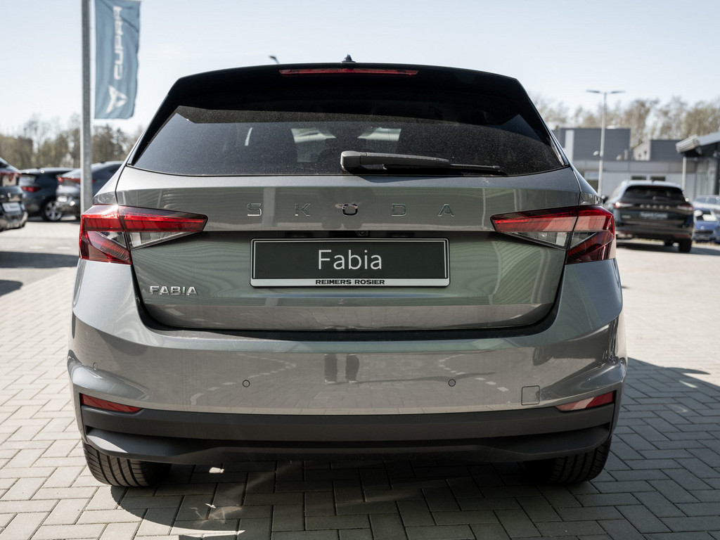 Bild 7 - Fabia Tour 1.0 TSI DSG Kam. Navi Virtual ACC