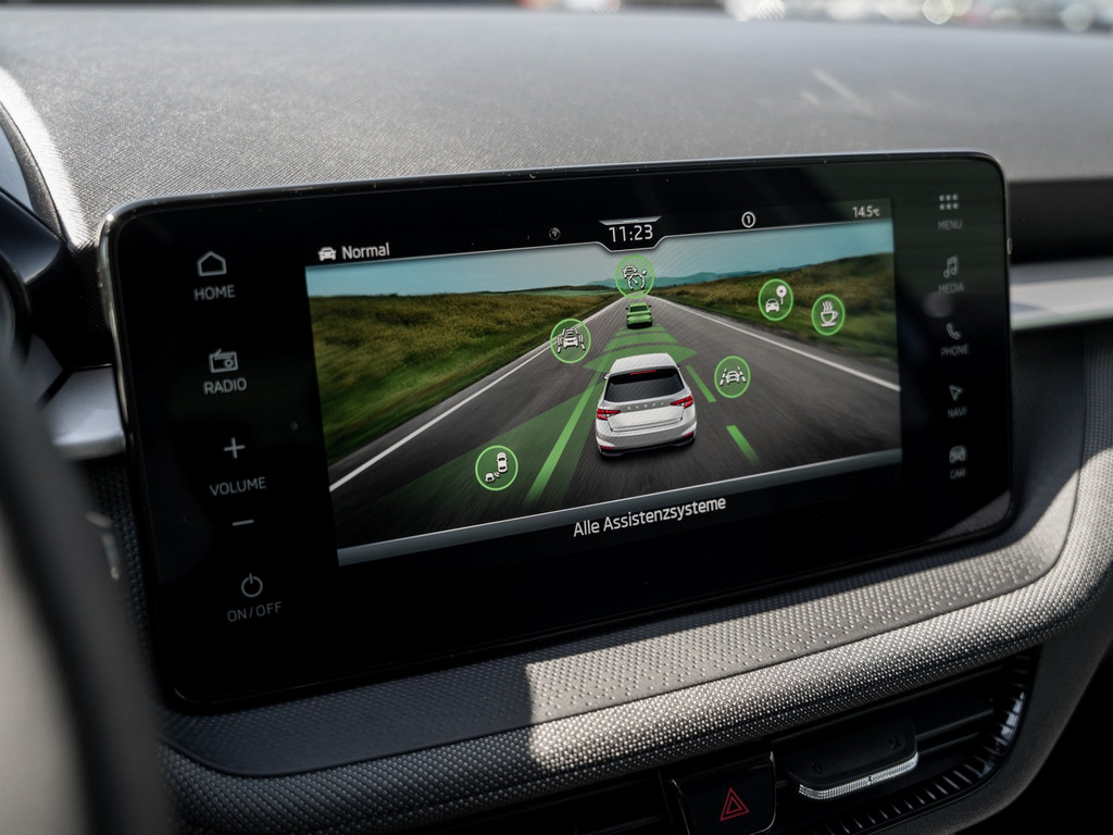 Bild 15 - Fabia Tour 1.0 TSI DSG Kam. Navi Virtual ACC
