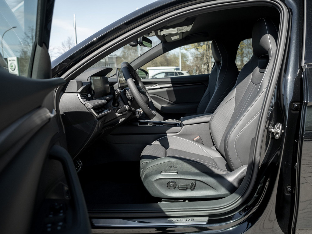Bild 9 - Superb Combi Sportline 2.0 TDI DSG DCC AHK Kam.