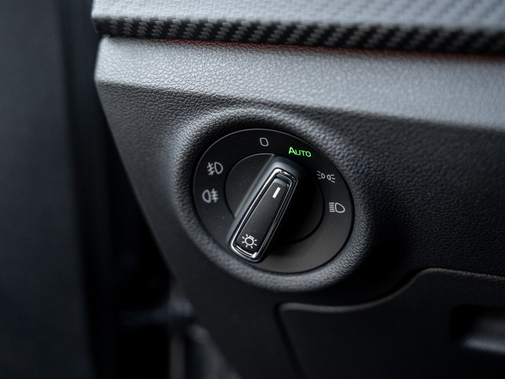 Bild 32 - Kamiq Monte Carlo 1.5 TSI DSG Pano Navi Pano LM