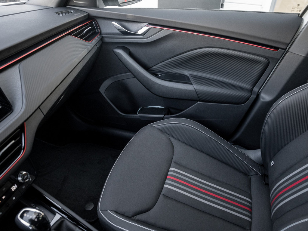 Bild 24 - Kamiq Monte Carlo 1.0 TSI Pano AHK Kam. Navi ACC