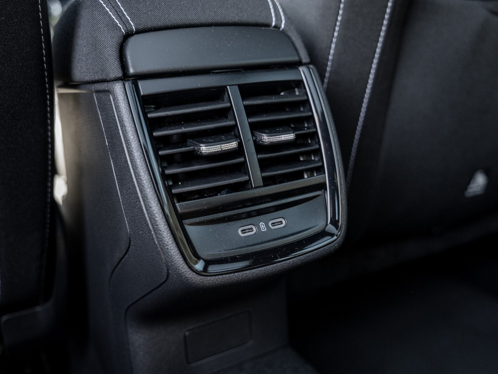 Bild 11 - Kamiq Monte Carlo 1.5 TSI DSG Pano AHK Navi ACC