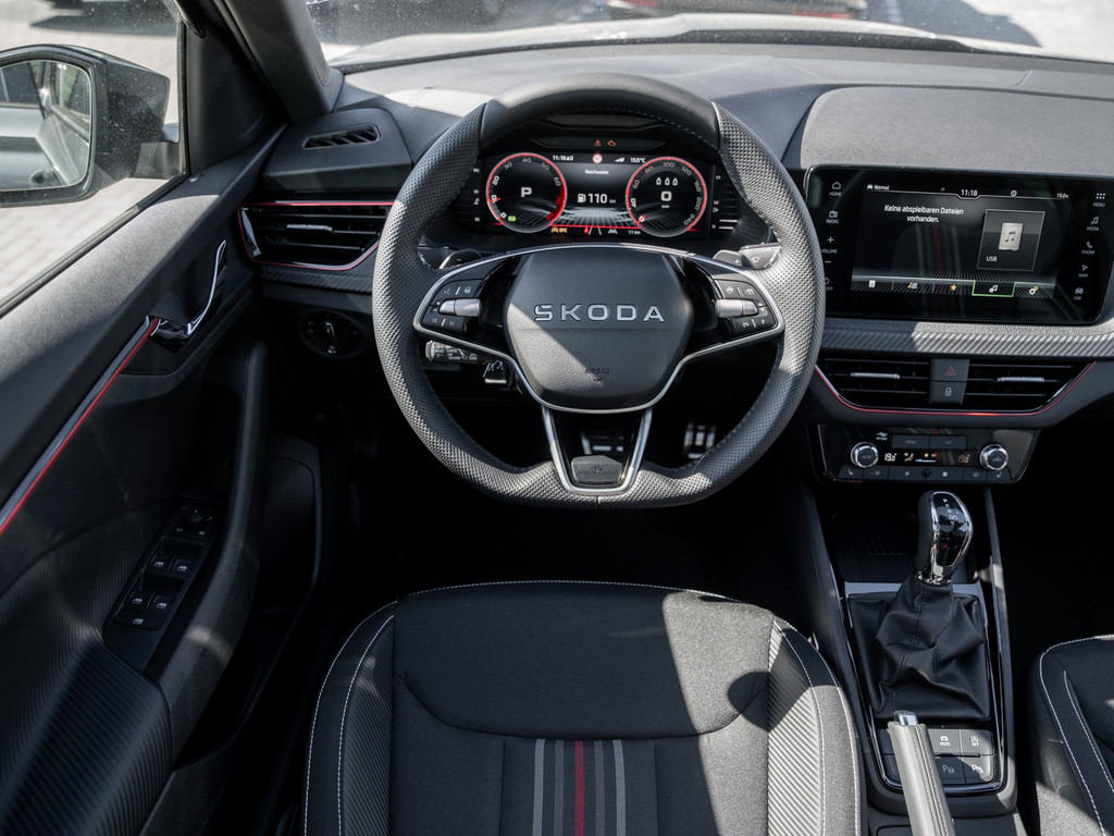 Bild 13 - Kamiq Monte Carlo 1.5 TSI DSG Pano AHK Navi ACC