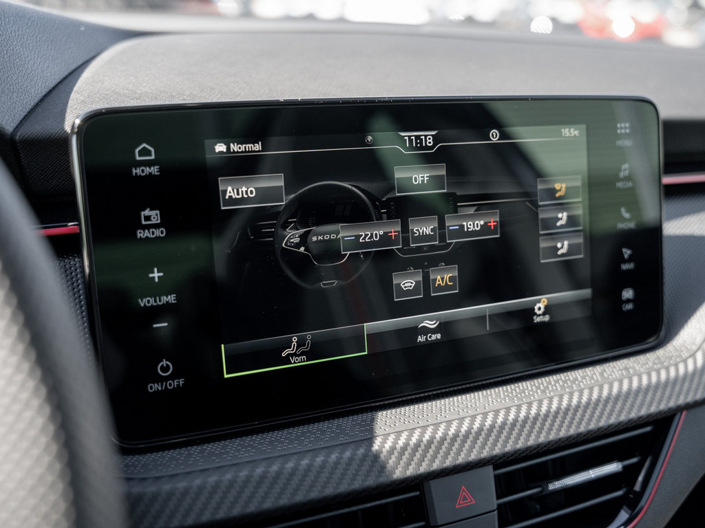 Bild 19 - Kamiq Monte Carlo 1.5 TSI DSG Pano AHK Navi ACC