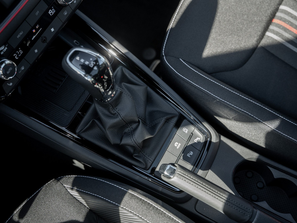 Bild 23 - Kamiq Monte Carlo 1.5 TSI DSG Pano AHK Navi ACC
