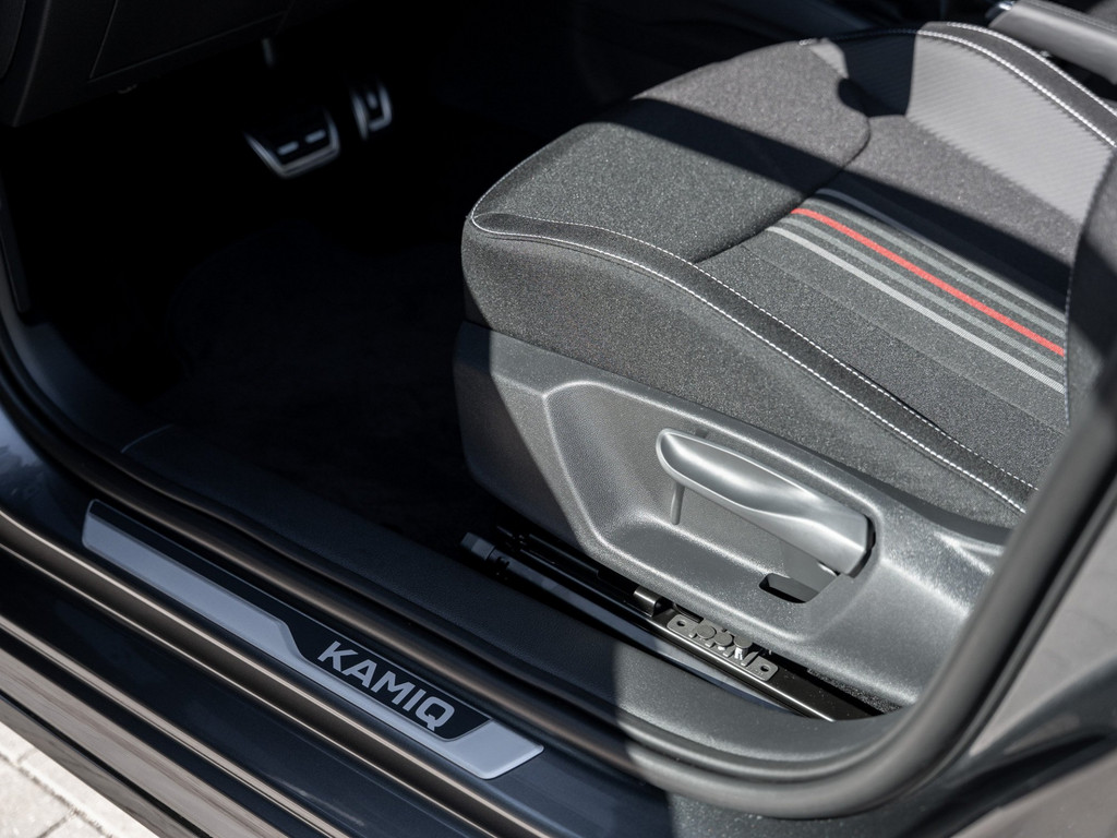 Bild 31 - Kamiq Monte Carlo 1.5 TSI DSG Pano AHK Navi ACC