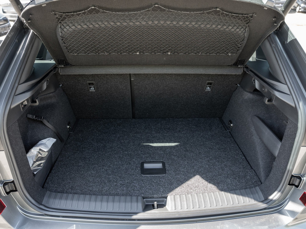 Bild 32 - Kamiq Monte Carlo 1.5 TSI DSG Pano AHK Navi ACC